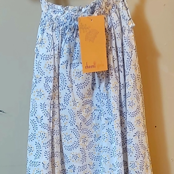 Dress - Picture 4 of 4